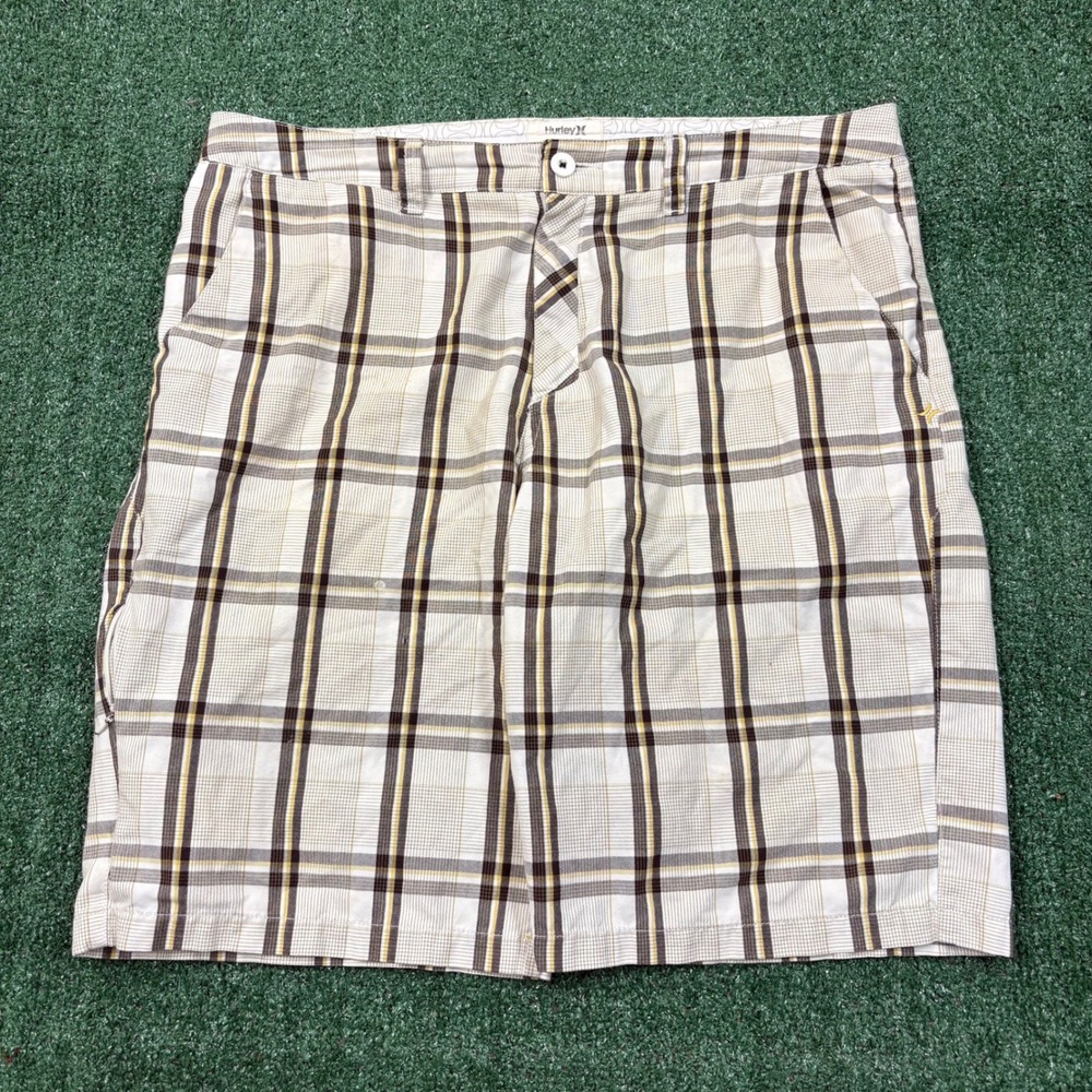 Y2K 2000's Hurley Plaid Shorts - Picture 3 of 4